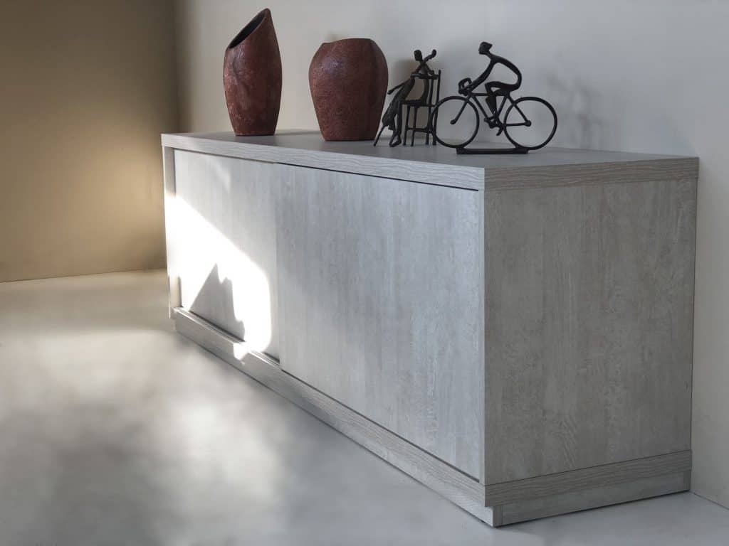 Mueble de comedor corredero cerrado en acabado roble gris