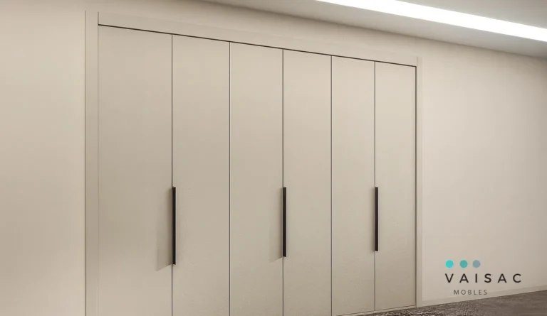 armario batiente color su satin tiradores negros barcelona